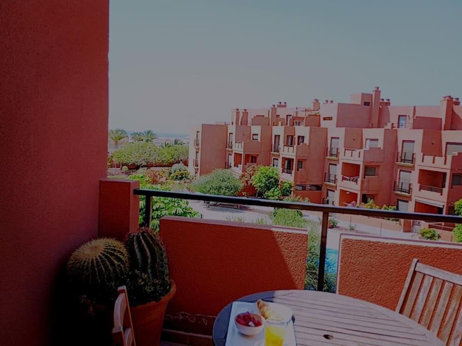 Apartamento Con Vistas เอลเมดาโน ภายนอก รูปภาพ